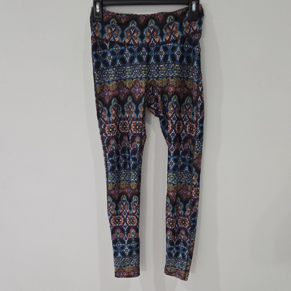 PRISMSPORT Sz Small Vibrant Stained Glass Patterned Leggings